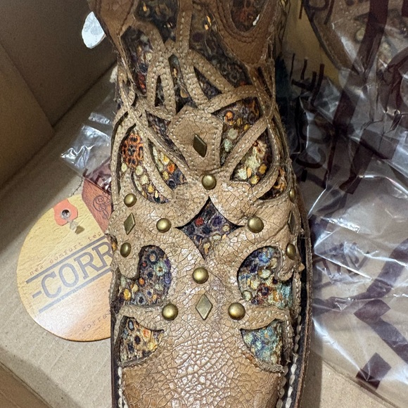 Corral Brown and Multicolor Embellished Boot Decor used only once - Picture 3 of 6